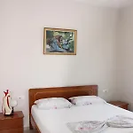 بيت ضيافة Leva's