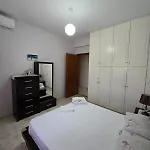 بيت ضيافة Leva's ساراندا