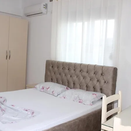 Leva's Guest house Sarande