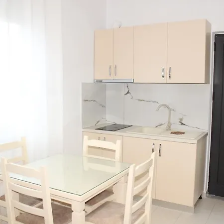 Guest house Leva's Sarande