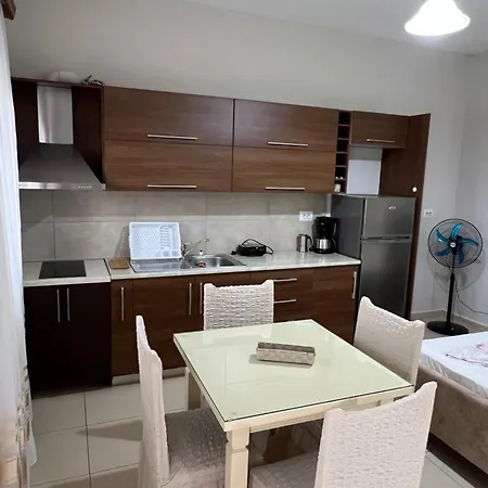 Leva's Guest house Sarande