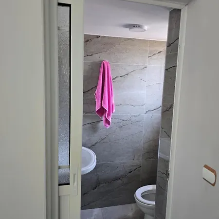Guest house Leva's Sarande