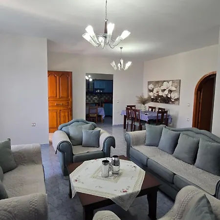 Leva's 3* Sarande
