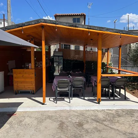 Leva's Guest house